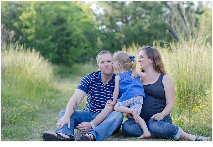 un Outdoors Virginia Beach Family Maternity Session