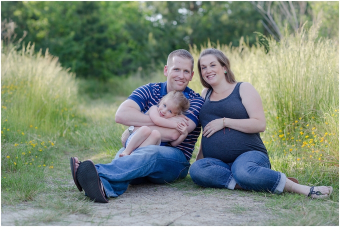 un Outdoors Virginia Beach Family Maternity Session