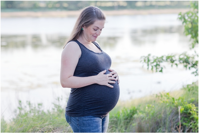 un Outdoors Virginia Beach Family Maternity Session