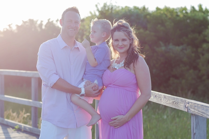 Beautiful Coastal Family maternity session with Brooke Tucker Photography