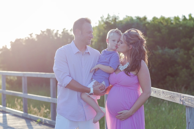 Beautiful Coastal Family maternity session with Brooke Tucker Photography