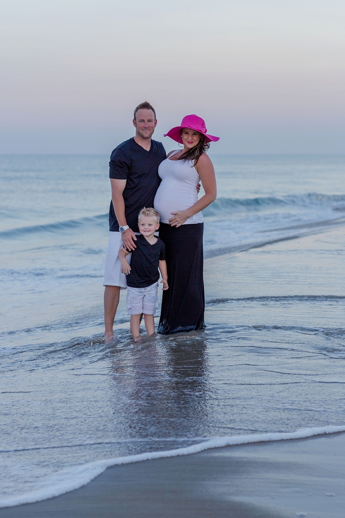 Beautiful Coastal Family maternity session with Brooke Tucker Photography