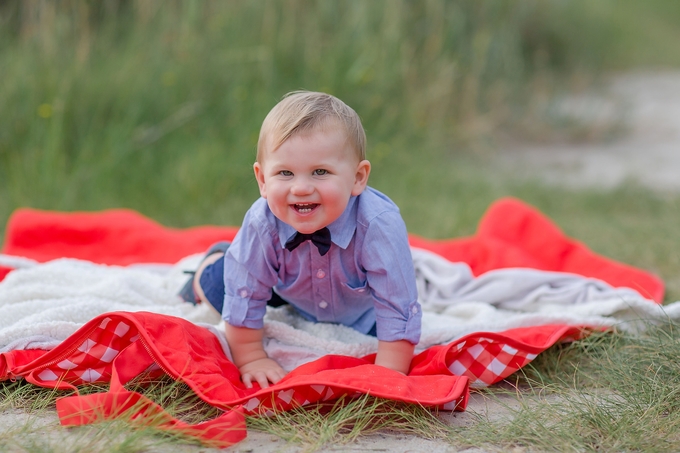 Virginia Beach Cake Smash Photographer Brooke Tucker