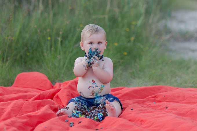 Virginia Beach Cake Smash Photographer Brooke Tucker