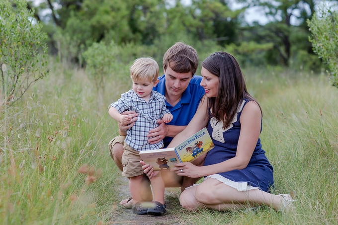 Beautiful Lifestyle Maternity session Brooke Tucker Photography