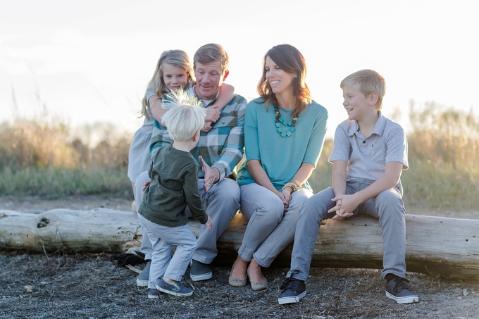 Teal and Grey Outdoor Family lifestyle photography by Brooke Tucker