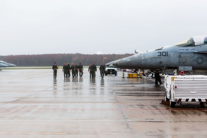 Emotional Rainy Day Navy Pilot Family Homecoming