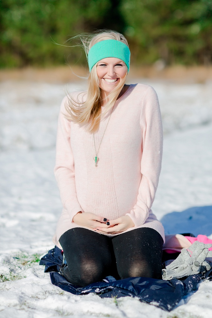 Beautiful Virginia Beach Snowy Maternity Session by Brooke Tucker Photography