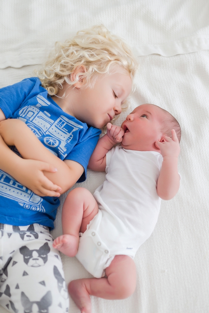 Comfortable in home Lifestyle newborn photography by brooke tucker photography