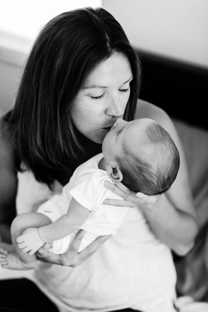 Comfortable in home Lifestyle newborn photography by brooke tucker photography