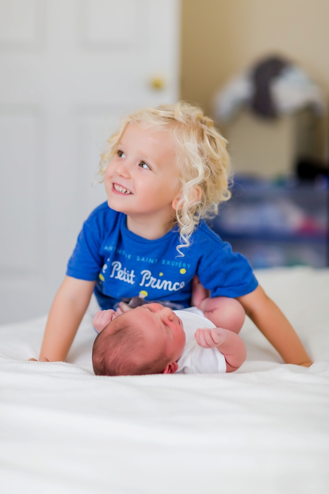 Comfortable in home Lifestyle newborn photography by brooke tucker photography