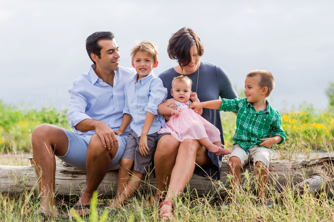 Beautiful Outdoor Family Lifestyle Photography Session | Brooke tucker photography