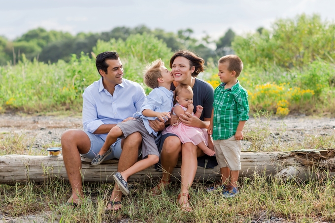 Beautiful Outdoor Family Lifestyle Photography Session | Brooke tucker photography