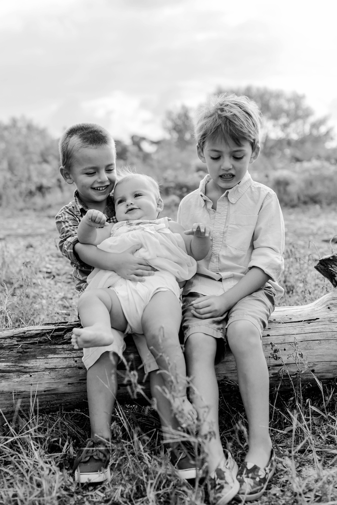 Beautiful Outdoor Family Lifestyle Photography Session | Brooke tucker photography