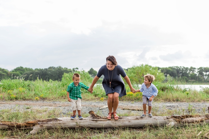 Beautiful Outdoor Family Lifestyle Photography Session | Brooke tucker photography