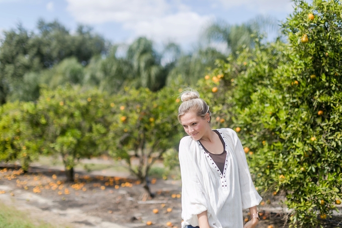 Family day in the orange grove