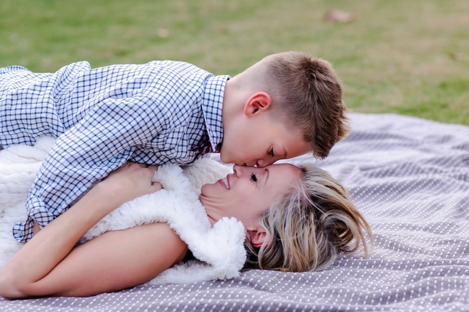 Celebration Florida Laid Back Holiday Portrait Session | Brooke Tucker Photography