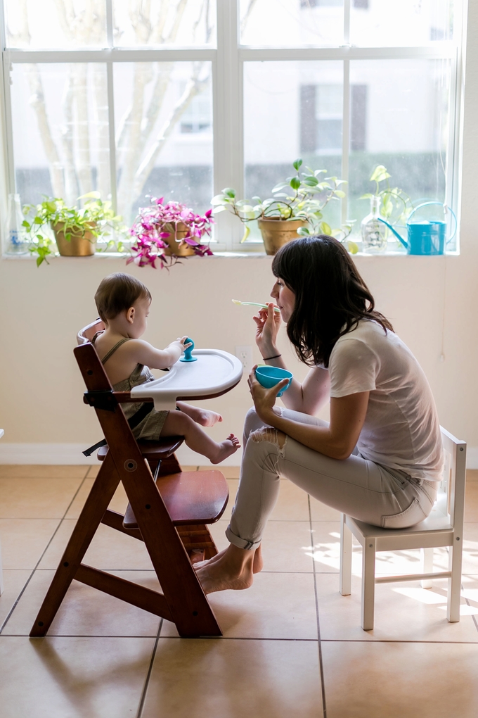 Rachel and Hux beautiful in home lifestyle session