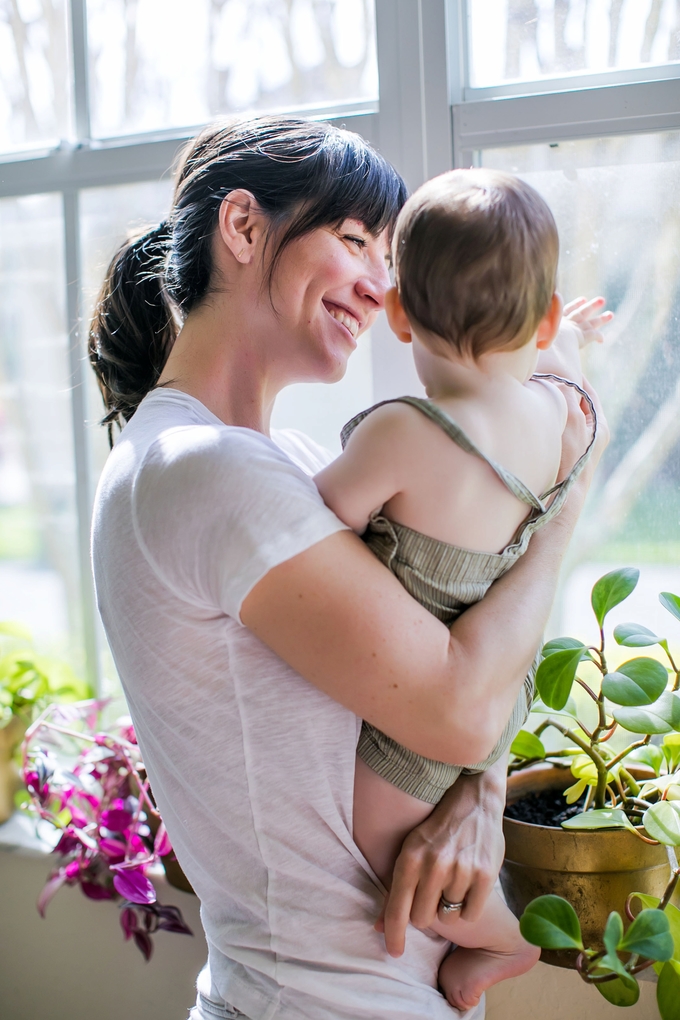 Rachel and Hux beautiful in home lifestyle session