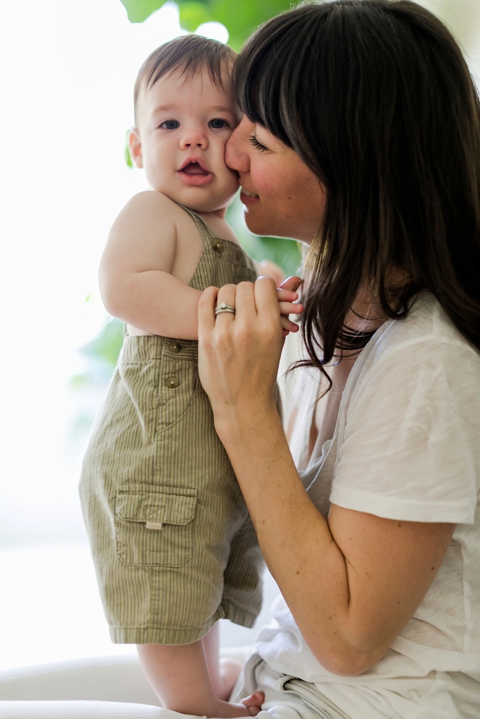 Rachel and Hux beautiful in home lifestyle session