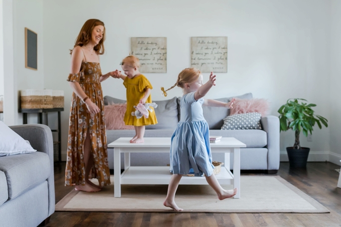 Indoor Mommy and Me, Pillow Fight