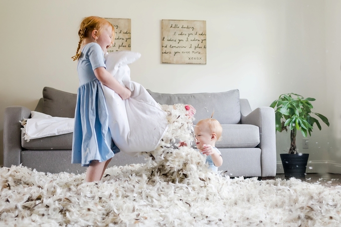 Indoor Mommy and Me, Pillow Fight