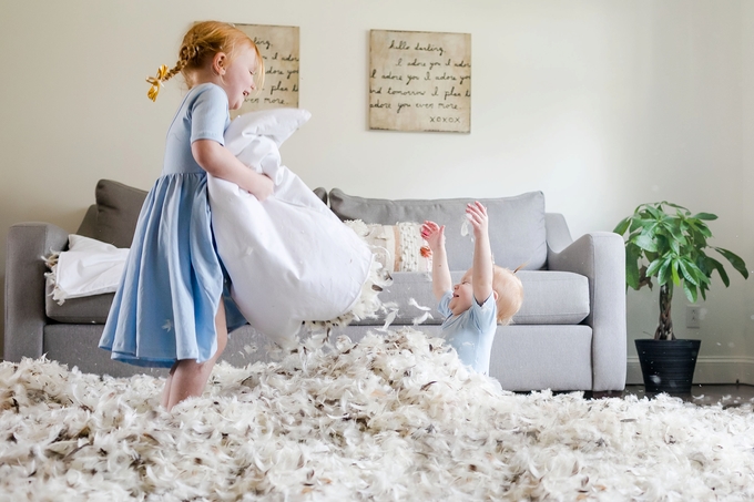 Indoor Mommy and Me, Pillow Fight