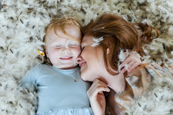 Indoor Mommy and Me, Pillow Fight