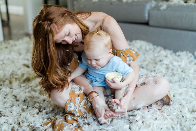 Indoor Mommy and Me, Pillow Fight