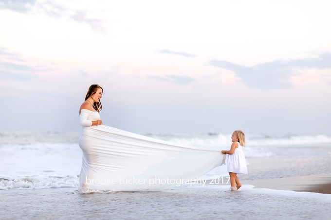 Beautiful beach mother and daughter photographer, virginia beach child and family photographer brooke tucker photography