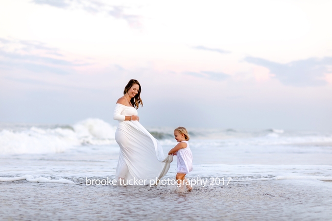 Beautiful beach mother and daughter photographer, virginia beach child and family photographer brooke tucker photography