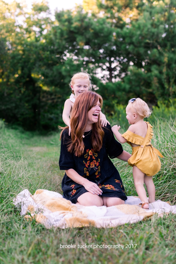 Beautiful outdoor family portraits, Virginia Child and Family photographer brooke tucker