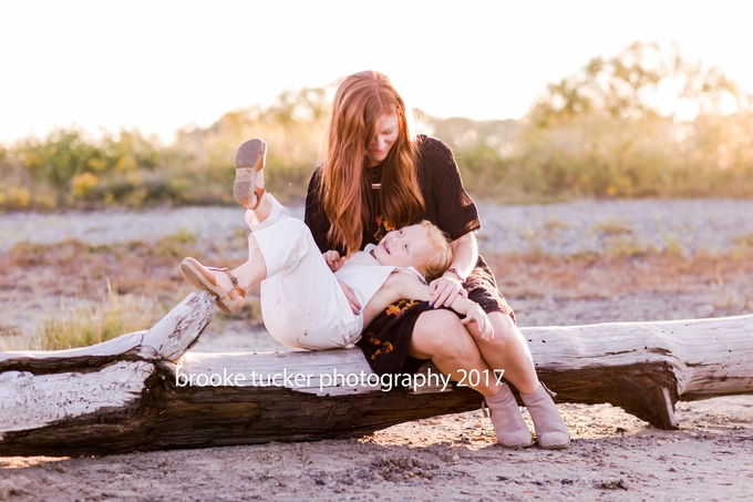 Beautiful outdoor family portraits, Virginia Child and Family photographer brooke tucker