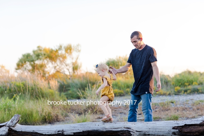 Beautiful outdoor family portraits, Virginia Child and Family photographer brooke tucker