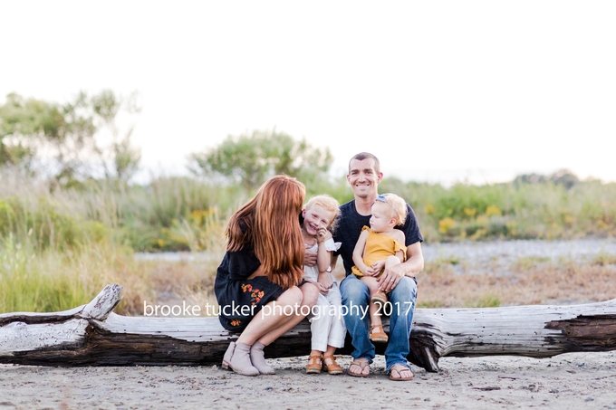 Beautiful outdoor family portraits, Virginia Child and Family photographer brooke tucker