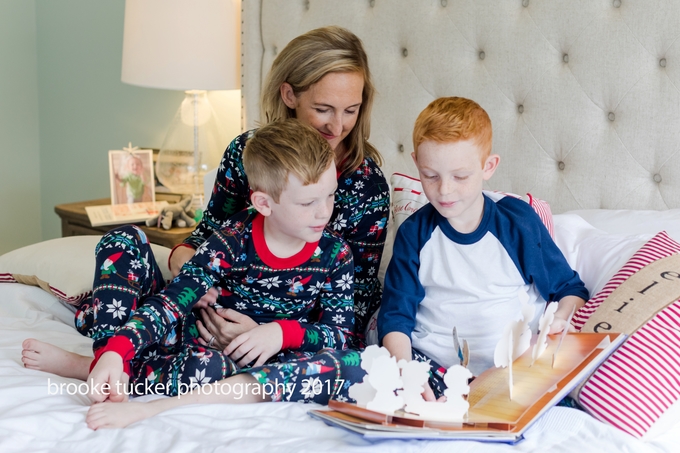 holiday family portraits, lifestyle christmas pajamas, family holiday pj