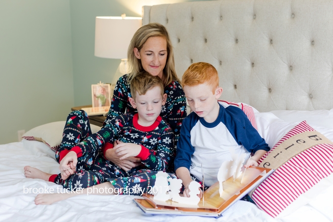 holiday family portraits, lifestyle christmas pajamas, family holiday pj