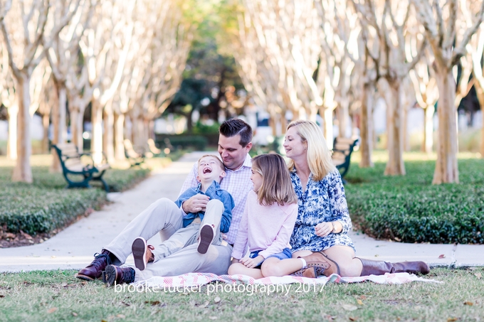 Florida child and family photographer Brooke Tucker,beautiful sun filled outdoor lifestyle family portraits