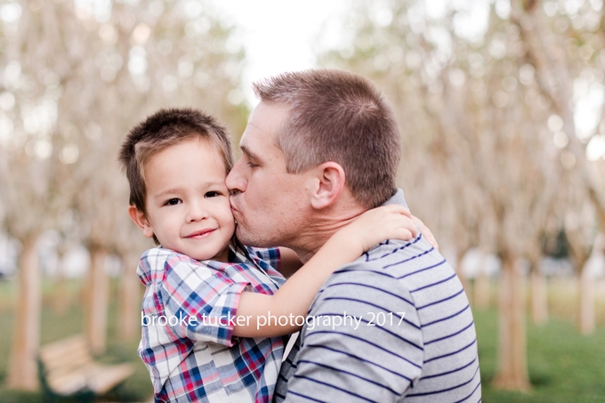 beautiful outdoor florida lifestyle family portraits brooke tucker photography