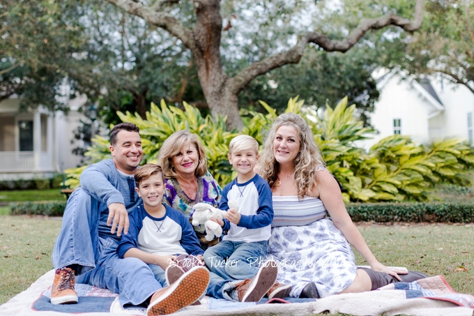 beautiful Florida outdoor family lifestyle session, child and family lifestyle photographer brooke tucker photography