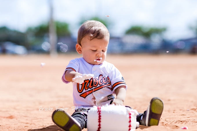 Orioles themed cake smash, brooke tucker photography, orlando florida child and family photographer