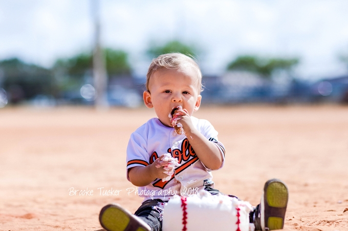 Orioles themed cake smash, brooke tucker photography, orlando florida child and family photographer