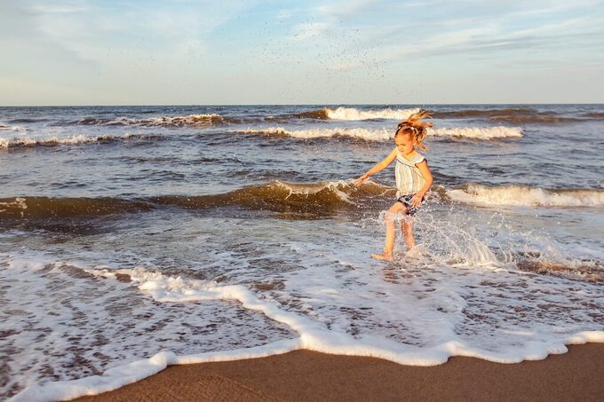 Hampton Roads Beach Photographer Brooke Tucker